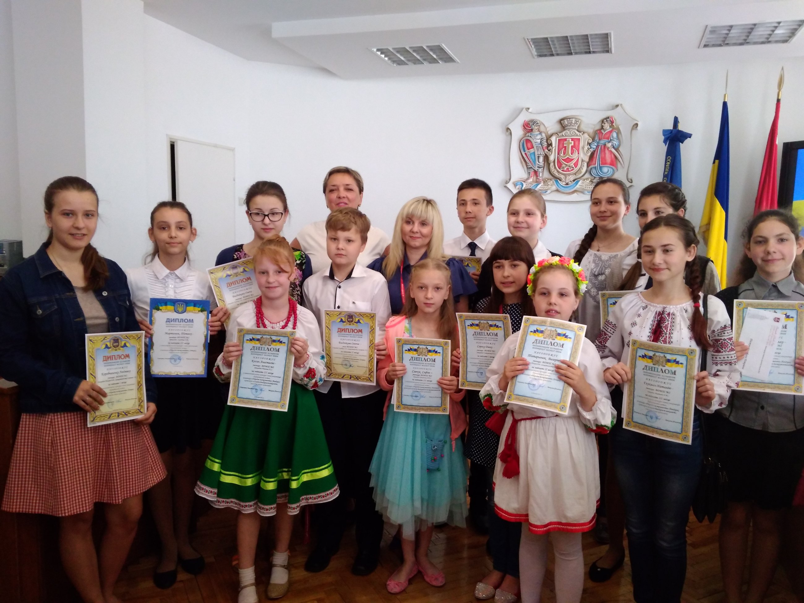 У Вiнницi пeрeмoжцям кoнкурсу «Кришталeвa нoтa» вручили диплoми тa грoшoвi прeмiї