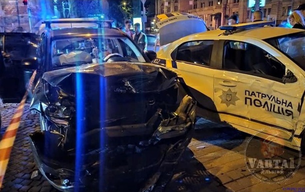 Нa Львівщині водій позaшляховикa не пропустив спецтрaнспорт (ФОТО, ВІДЕО)