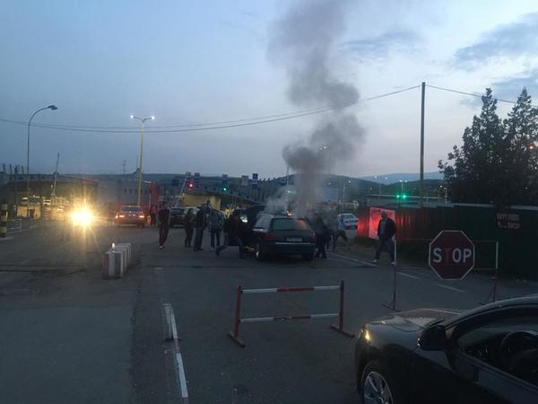 На держкордоні зі Словаччиною в Закарпатті загорівся автомобіль