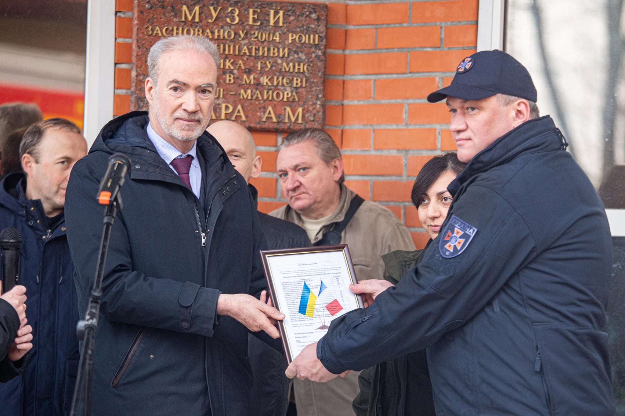 Українські рятувальники отримали чергову допомогу від Франції