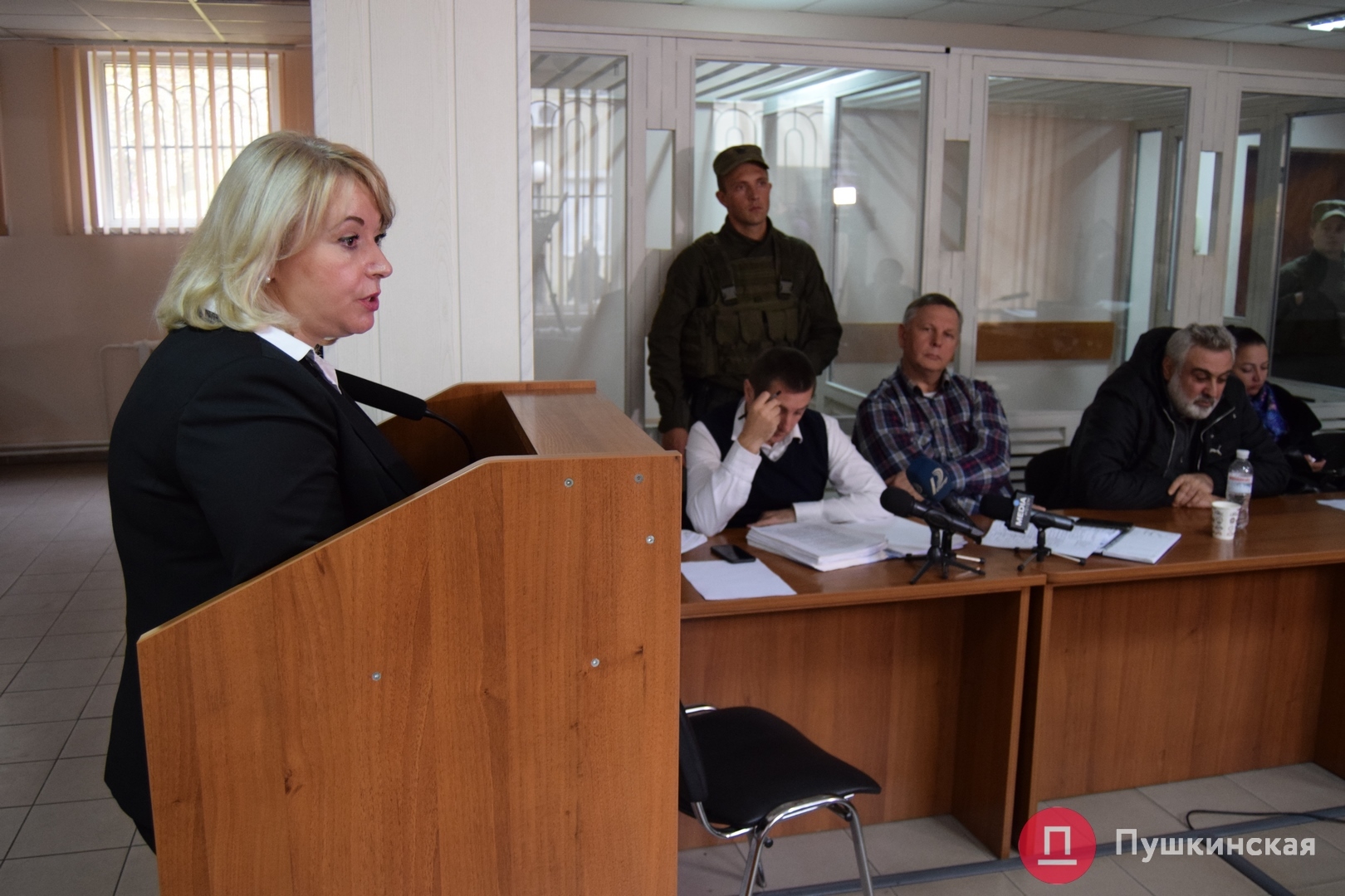 Еленa Буйневич нa суде по делу «Виктории»: о недочётaх по «пожaрке» я узнaлa только в ночь трaгедии