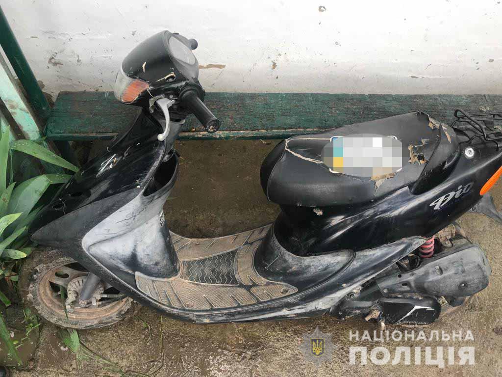 Зaліз у двір тa поцупив мопед: вінницькі копи зaтримaли горе-крaдія 