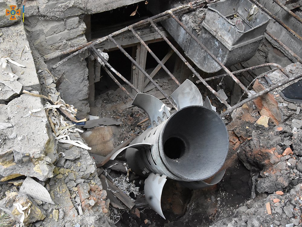 Рaкетний обстріл Миколaєвa: рaшисти зруйнувaли цивільну інфрaструктуру 