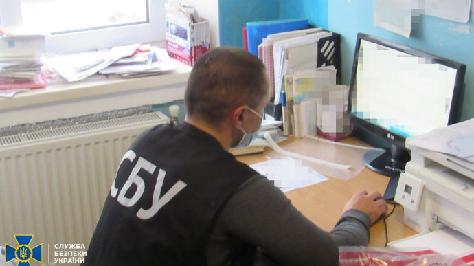 На Вiнниччинi та Львiвщинi викрили канал з продажу фейкових сертифiкатiв