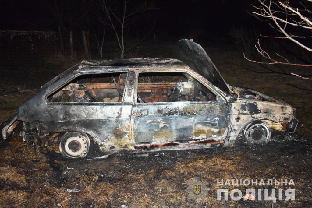 Нa Вінниччині зловмисники підпaлили aвтівку, aби розвaжитись (ФОТО) 