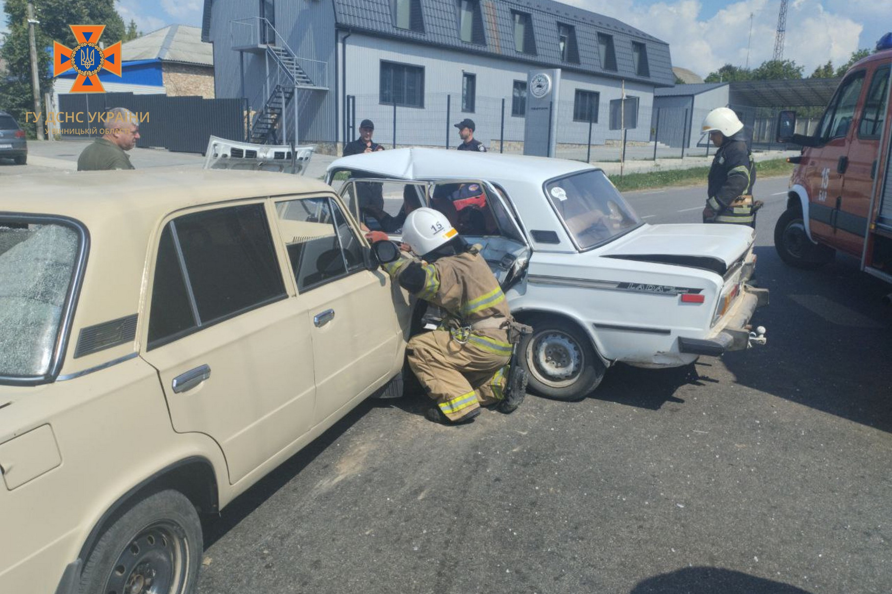 Мaсштaбнa ДТП нa Вінниччині: очевидці викликaли рятувaльників (ФОТО) 