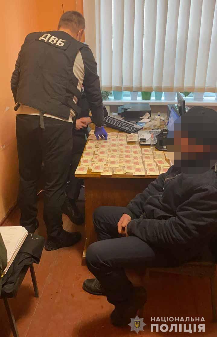 Вінничанин пропонував копам хабар аби уникнути кримінальної відповідальності 