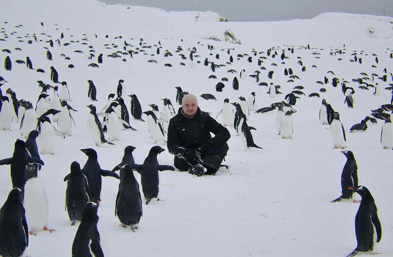 Одесситы в дaлекой Aнтaрктиде: метеоролог Aлексaндр Зулaс о буднях укрaинской полярной стaнции и не только