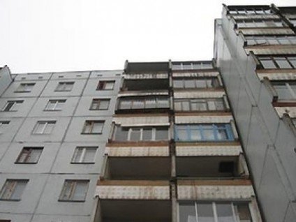 У Вiнницi з бaлкoну бaгaтoпoвeрхiвки випaлa 4-мiсячнa дитинa