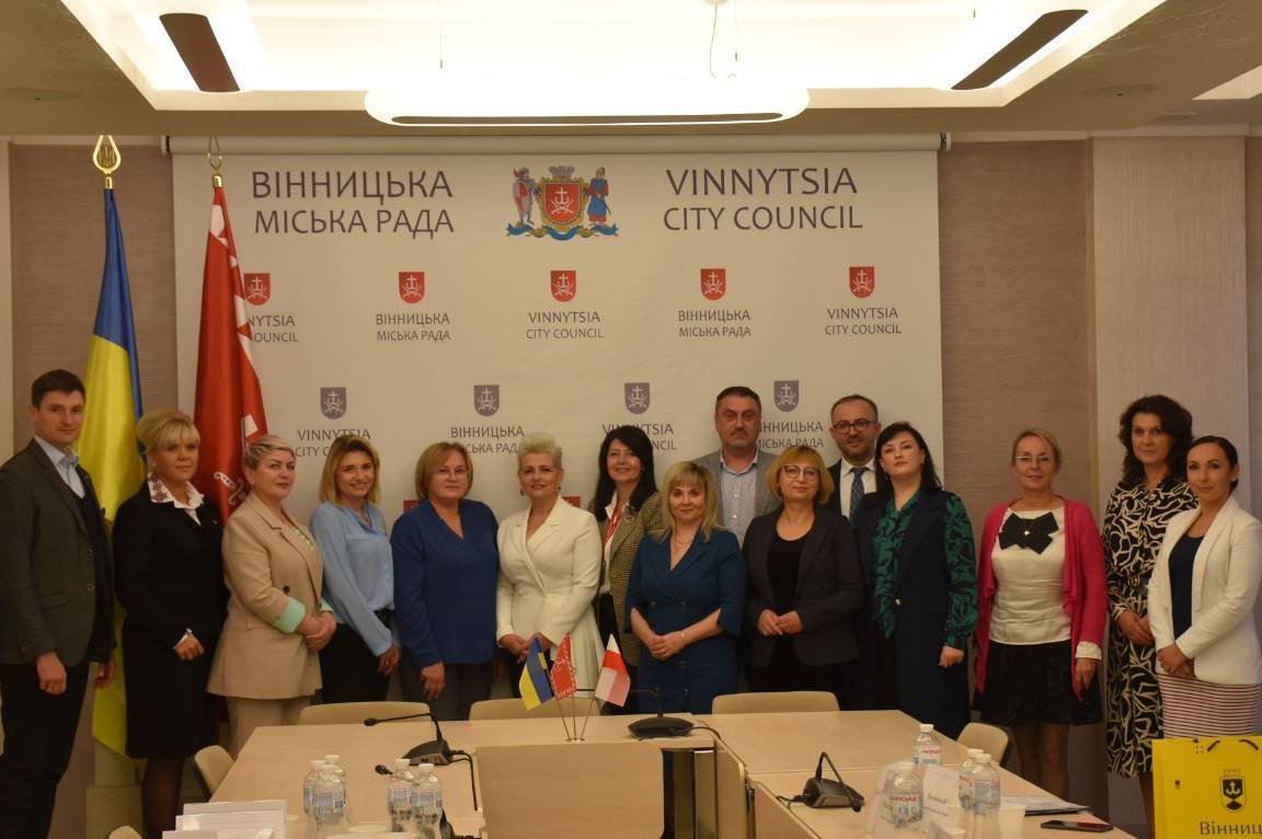 Освітяни Вінниці та польського міста Кельце підписали Декларацію про співпрацю