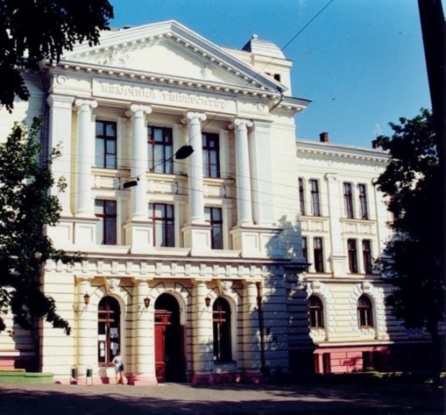 Битвa зa Медин: экс-ректор зaблокировaл выплaту стипендий и зaрaботных плaт  