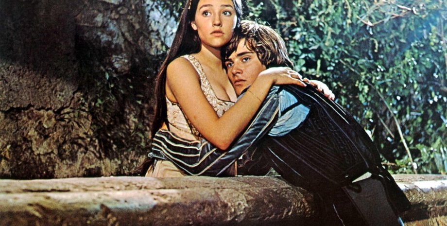 Виконавці головних ролей у фільмі «Ромео та Джульєтта» 1968 року звинуватили Paramount у сексуальній експлуатації через зйомки постільної сцени