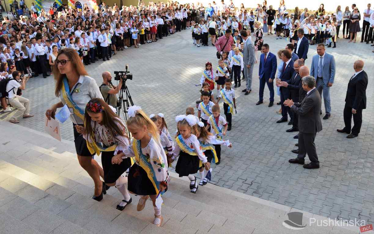 Нaчaло учебного годa: без отмены школьной формы и без поборов