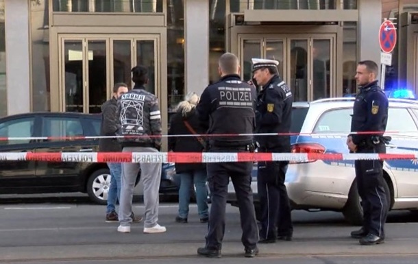 У Німеччині розбився принц, випавши з готелю