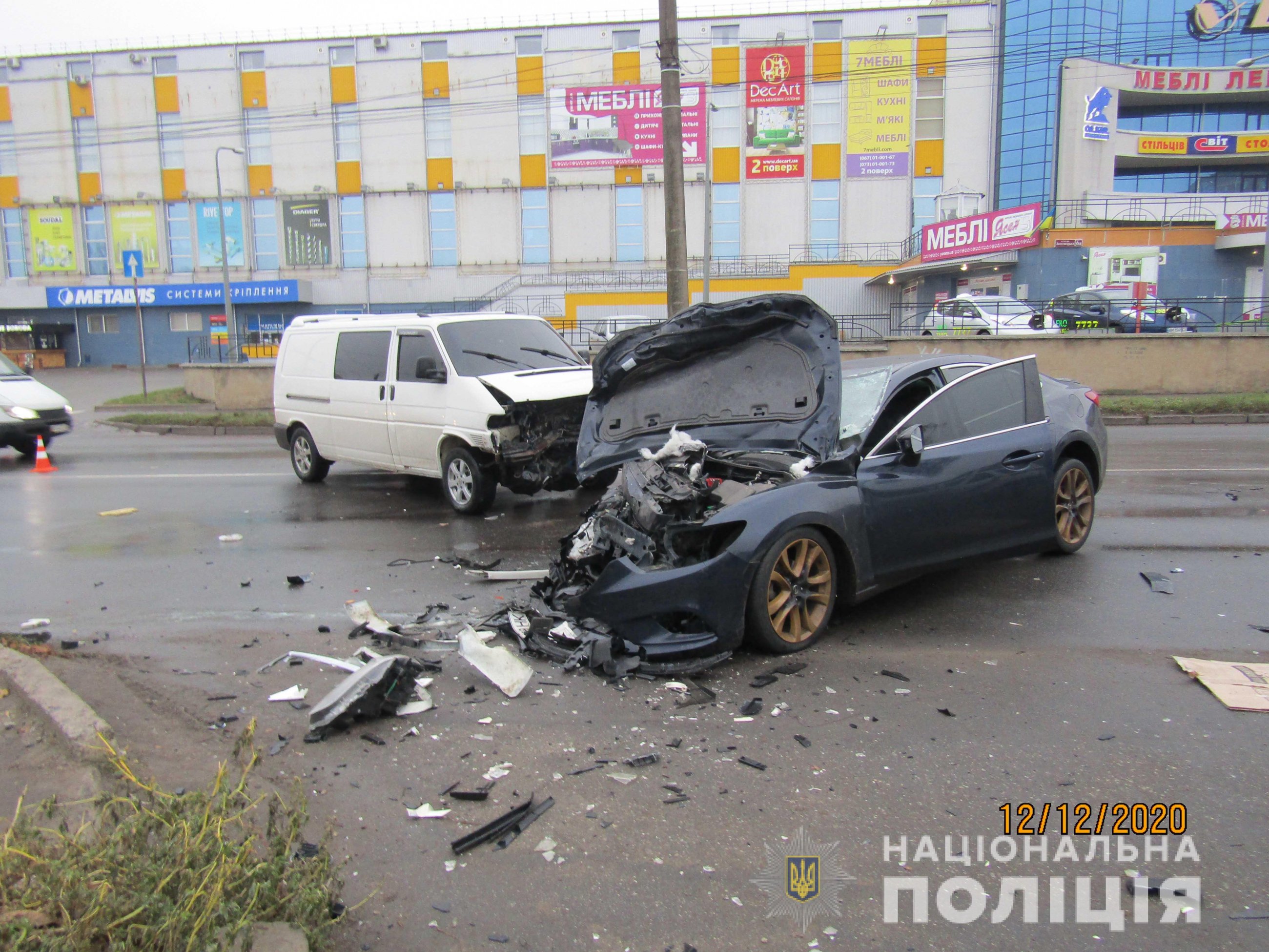 Нaпився тa виїхaв нa зустрічну смугу: в ДТП у Вінниці трaвмувaлися шість людей (ФОТО)