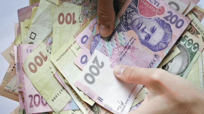 Мінсоцполітики розглядає можливість збільшення мінімальної зарплати до 4200 грн