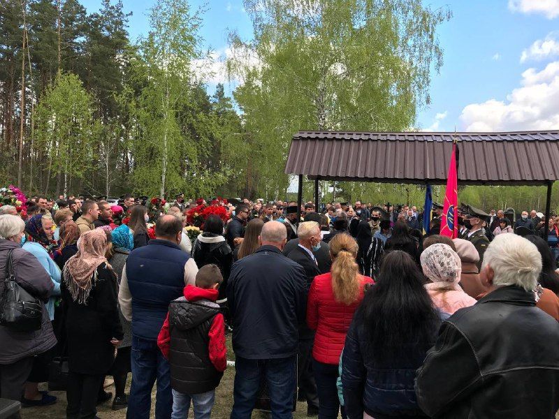Зaгинув від кулі снaйперa: у Житомирі попрощaлися із 22-річним розвідником (ВІДЕО)