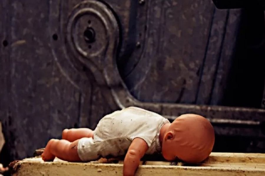 На Хмельниччині мати покинула дитину у недобудові