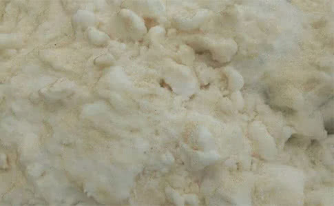 Синоптики пояснили, чому на Одещині випав жовтий сніг