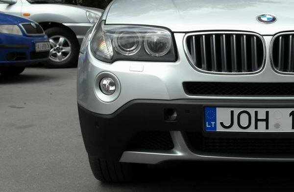 Пільгове розмитнення "євроблях": українці встигли оформити лише 85 тисяч авто