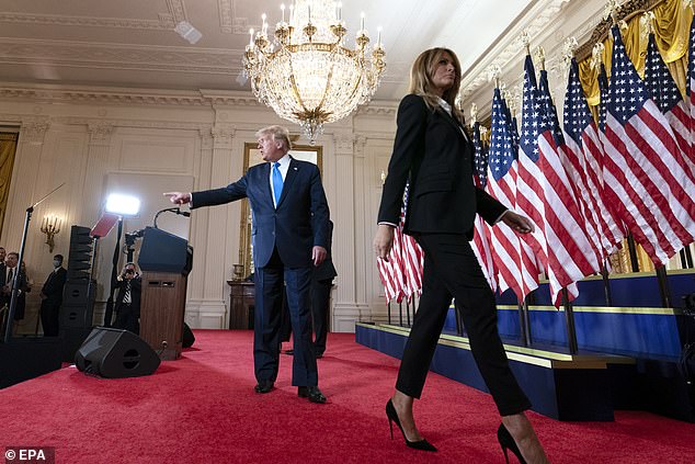 Меланія Трамп збирається подати на розлучення –  ЗМІ 