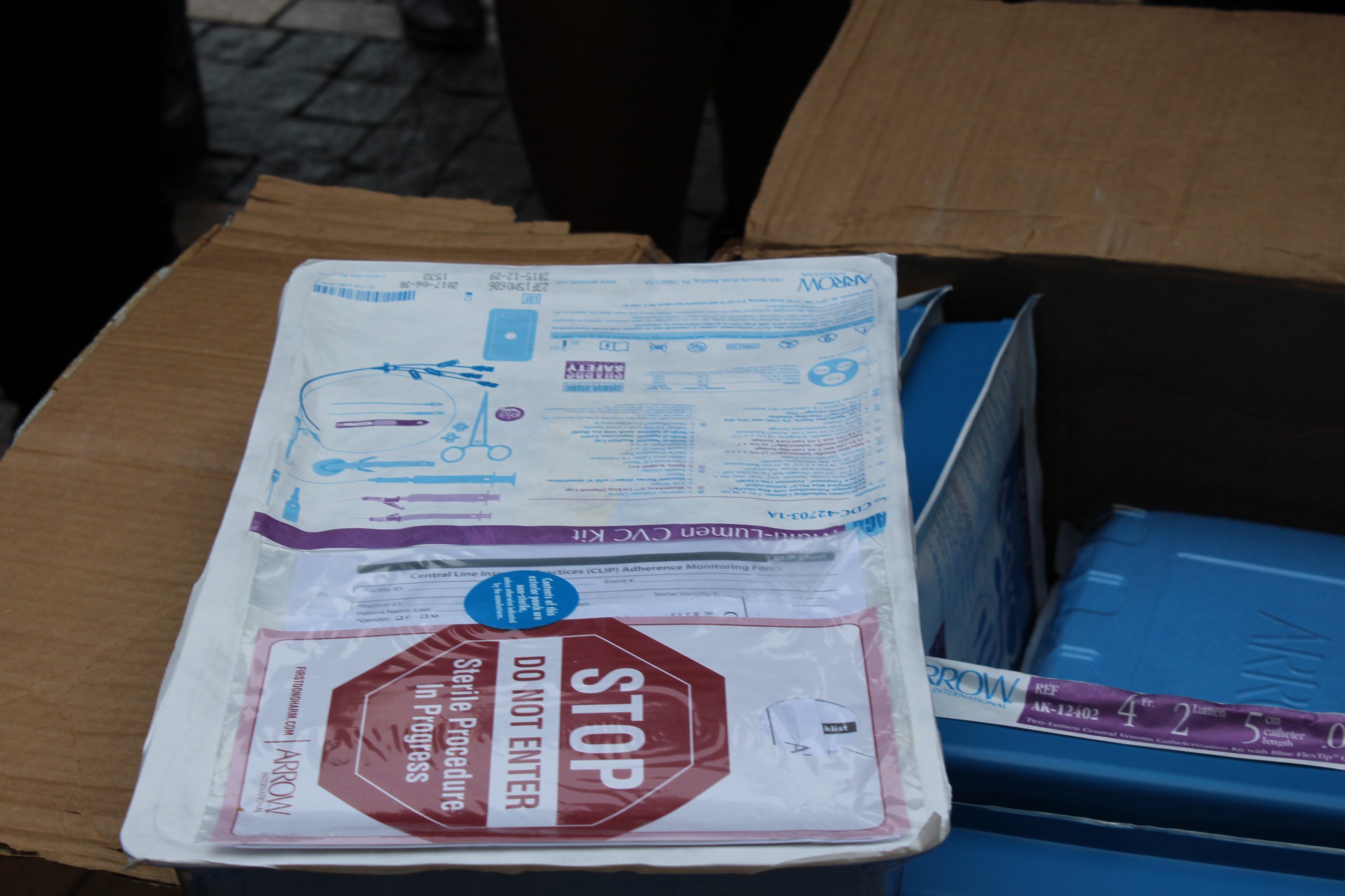 З Бірмінгему до Вінниці прибув медичний гуманітарний вантаж для бійців АТО (Фото)