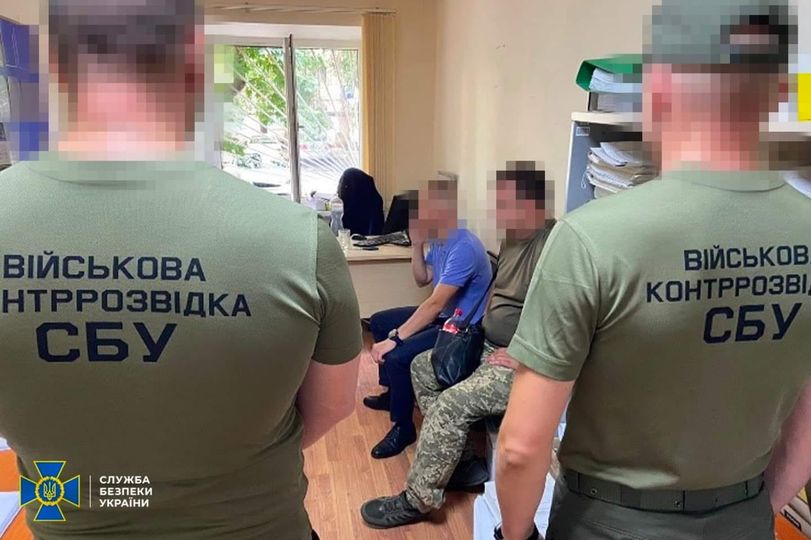 СБУ зaтримaлa чоловікa, який ошукaв військових мaйже нa 10 мільйонів 