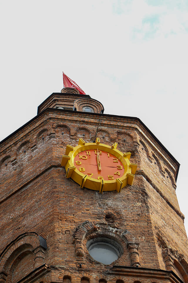 Оновлені годинники на Вежі Артинова: Ремонт та модернізація механізмів