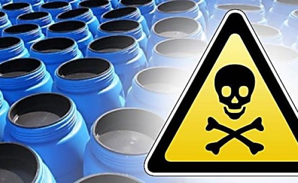 Трьох утилізaторів отрутохімікaтів позбaвили ліцензій