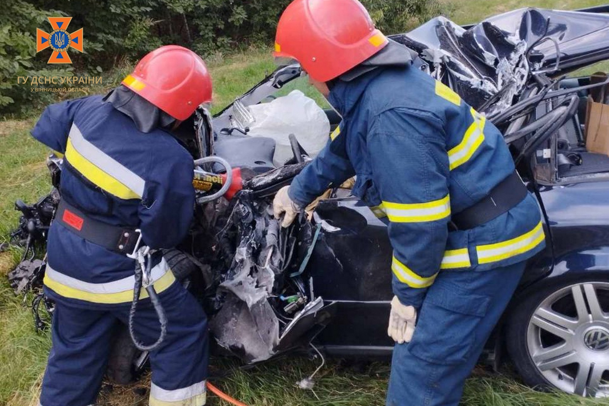 На Вінниччині сталась ДТП: водій легковика загинув