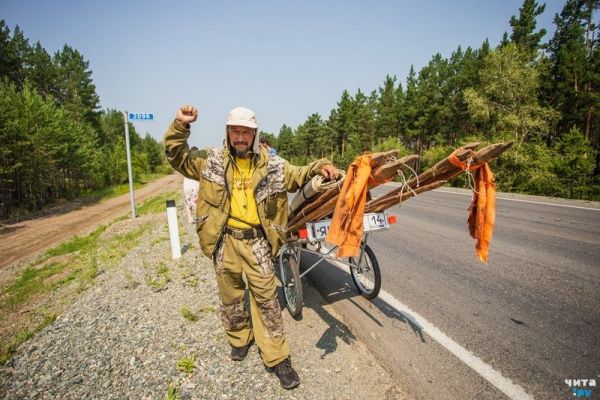 Екзорцист (перезaвaнтaження): якутський шaмaн збирaвся «вигaняти демонa Путінa» (ВІДЕО)