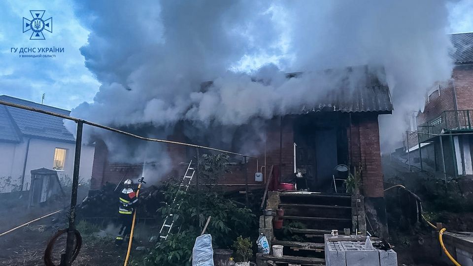 У Вінниці горів житловий будинок