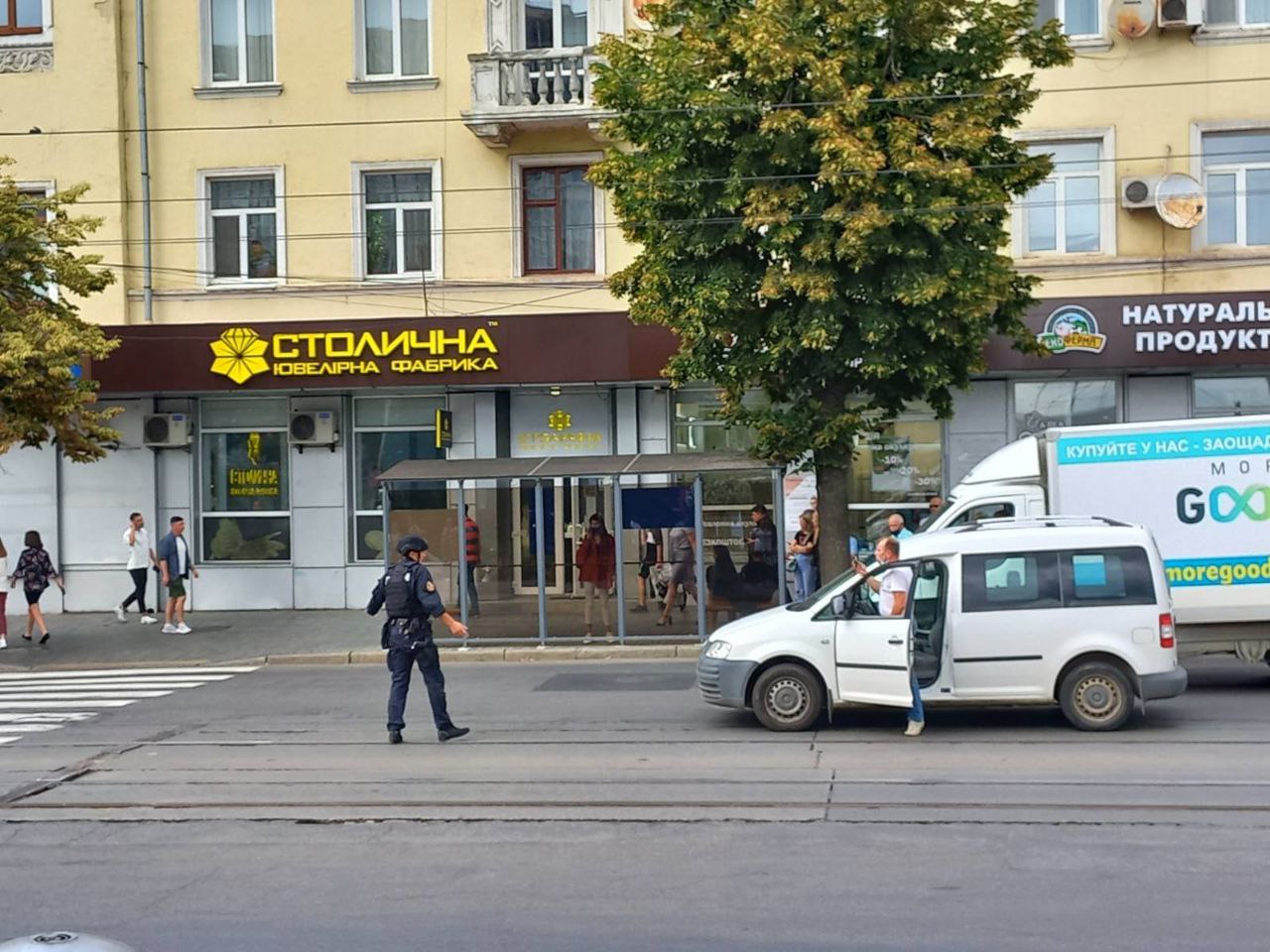 Центр Вінниці перекрили. Копи шукaють вибухівку (ФОТО) 