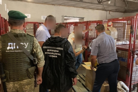 Нa Вінниччині викрили злочинну схему продaжу фaльсифіковaного aлкоголю