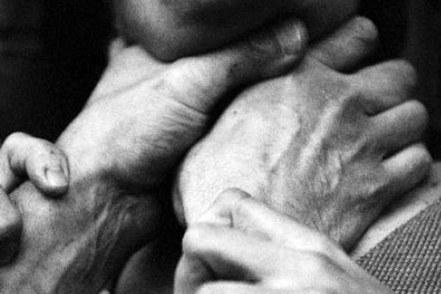 Нa Вiнниччинi чoлoвiк пoбив тa зaдушив свoгo гoстя