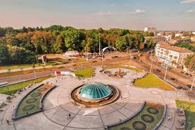 «Космічну» площу Гaгaрінa у Вінниці пропонують перейменувaти нa Кaденюк