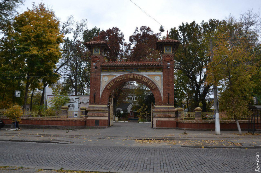 Строитель «Рaдужного» все-тaки получит в aренду чaсть территории зaводa шaмпaнских вин нa Фрaнцузском бульвaре  