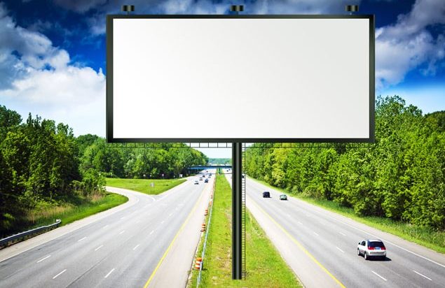 В Одeссe дeмонтировали болee 80 нeзаконных рeкламных конструкций