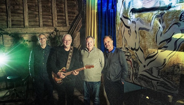 Pink Floyd та Андрій Хливнюк спільною піснею зібрали понад $600 тисяч на допомогу українцям