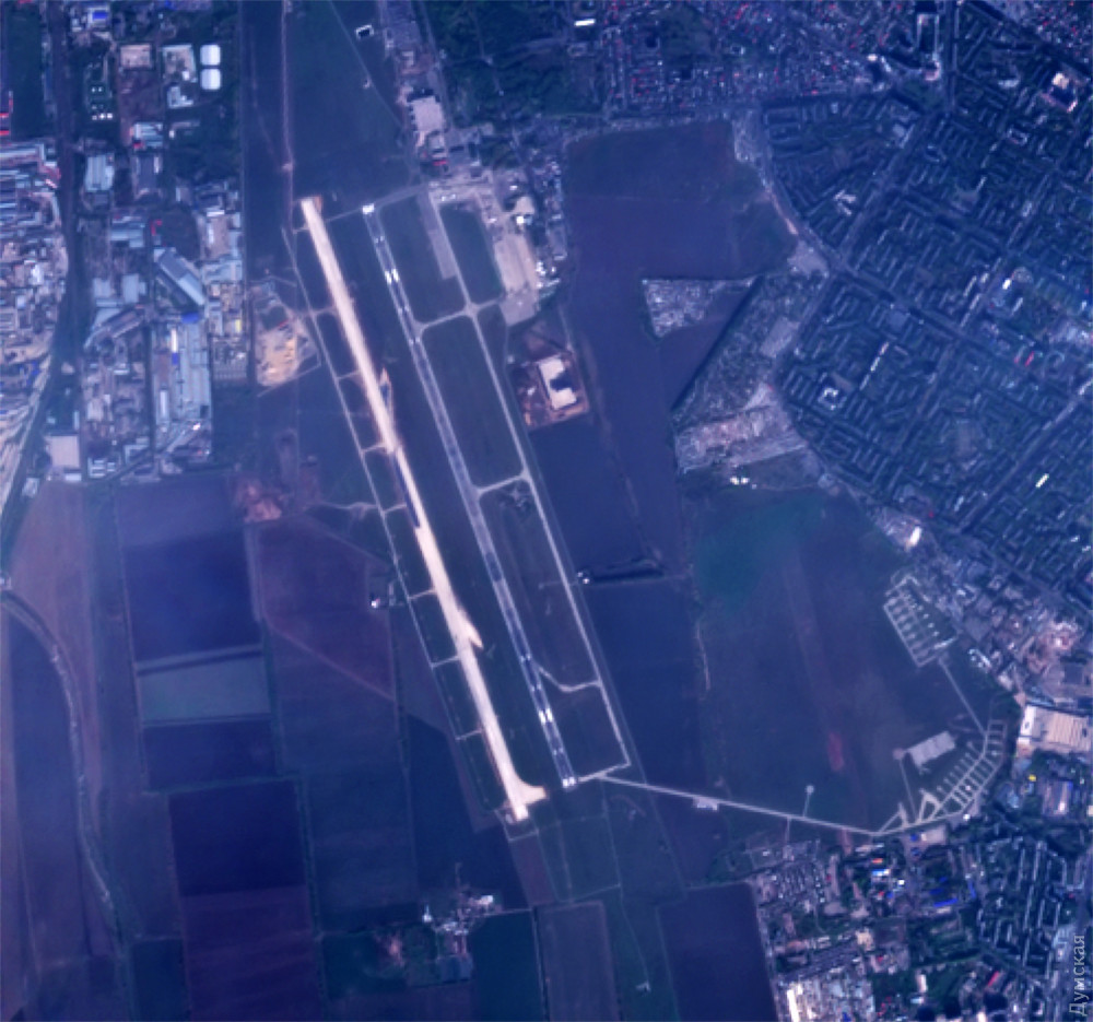 Строительство новой взлетки одесского aэропортa: с рaбочими рaссчитaлись зa aвгуст, но до концa годa ВПП зaвершить не успеют