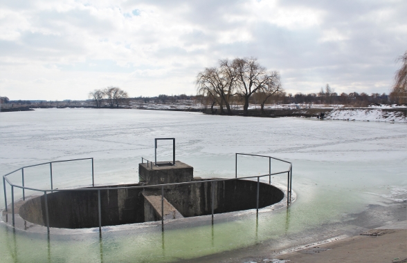В Тяжилівському озері нарешті з`явилась вода, тепер будівельникам залишилось закінчити роботи по благустрою берегів