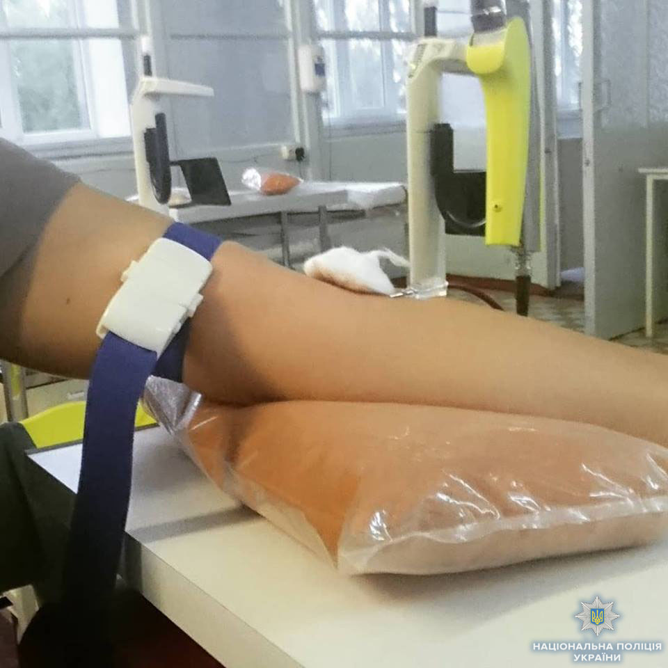 В Херсоні поліцейські та військові здали кров для онкохворої дитини