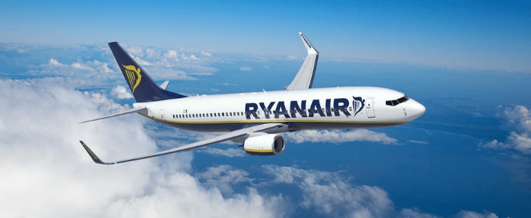 У Ryanair страйкує персонал: скасовано сотні рейсів