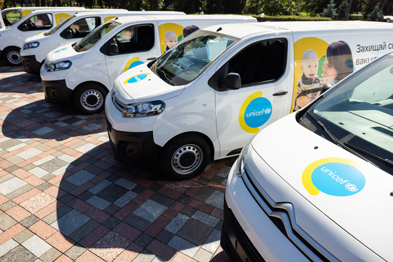 Вінниччина отримала автомобіль для транспортування вакцин від ЮНІСЕФ