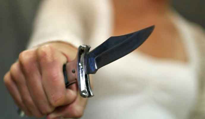 На Полтавщині дівчина підрізала залицяльника