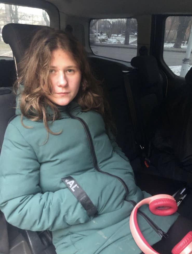 У Вінниці зникла дівчинка - яскрава прикмета рожеві навушники (ОНОВЛЕНО)