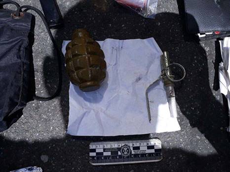 У Вінниці молодик залишив в маршрутці сумку з гранатою та наркотиками