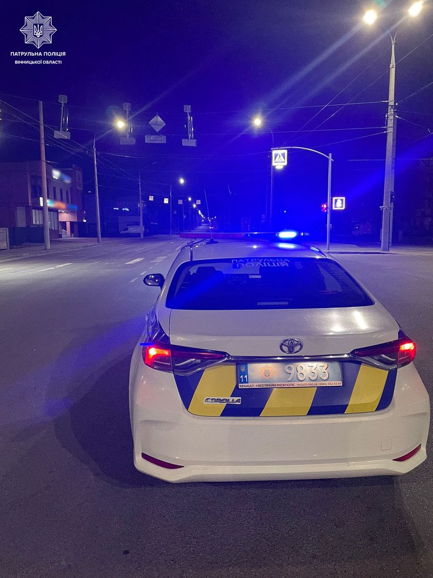Патрульні у Вінниці притягли до відповідальності чоловіка за порушення нічного спокою