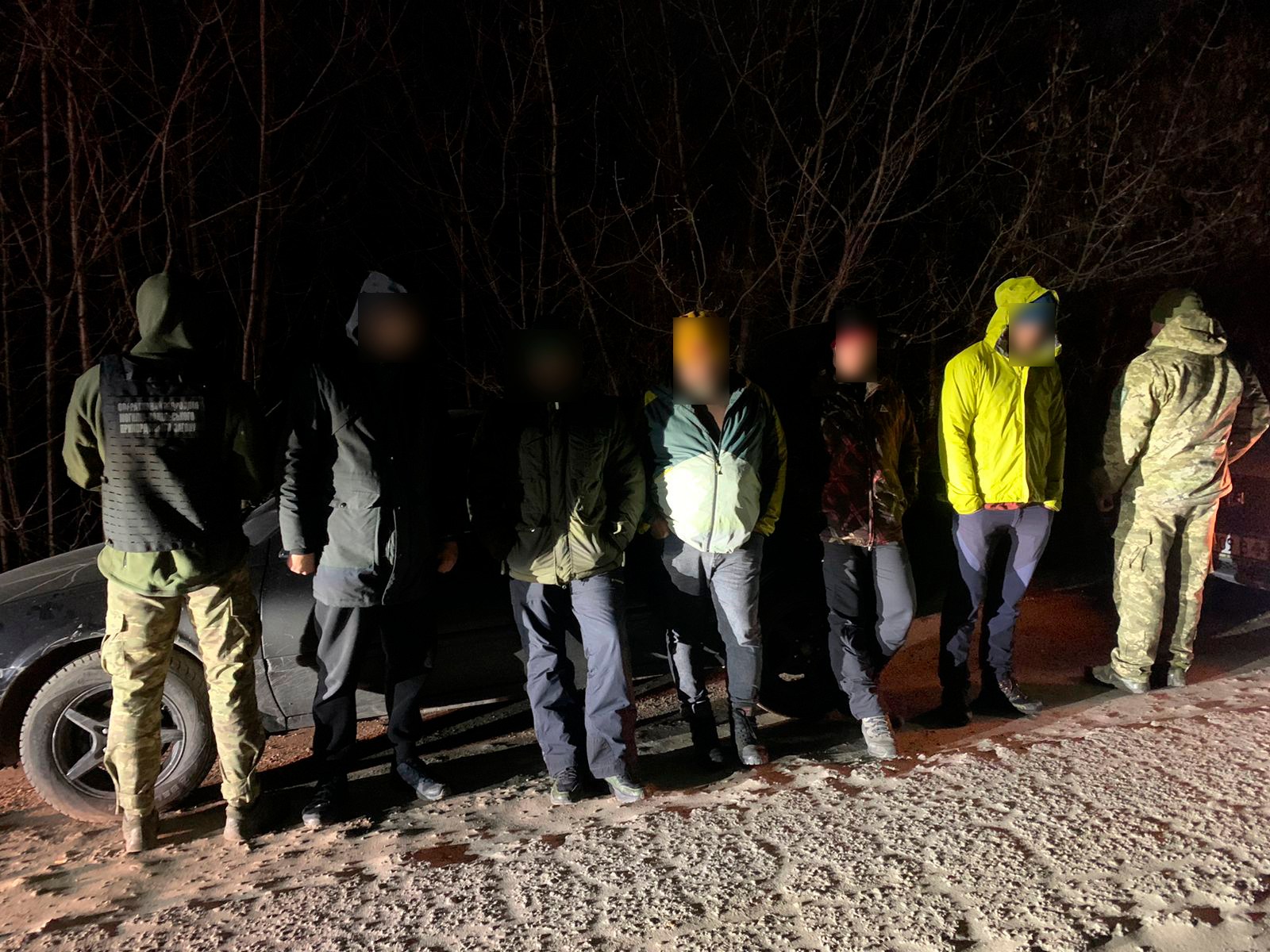 На Вінниччині затримали чотирьох чоловіків, які мали намір незаконно перетнути кордон