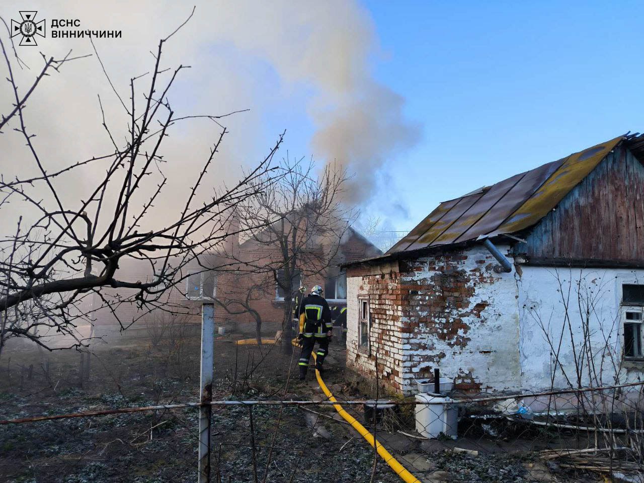 У Вінниці та кількох селах горіли хати